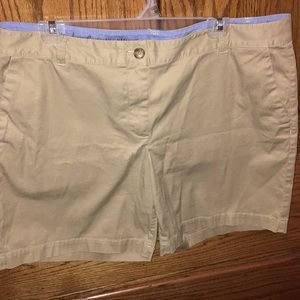 Talbots The Weekend Chino Khaki Shorts; size 14